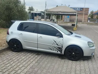 Usata VW Golf V 115 CV (84 kW) 2004 Grigio Utilitaria