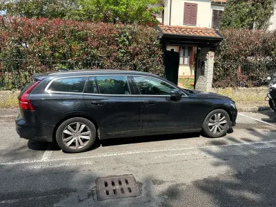 Usata Volvo V60 Business Edition 197 CV (144 kW) 2020 Nero Station wagon