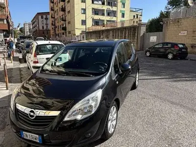 Usata Opel Meriva 120 CV (88 kW) 2012 Nero Monovolume