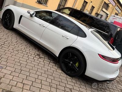 Usata Porsche Panamera 330 CV (242 kW) 2017 Bianco Coupé
