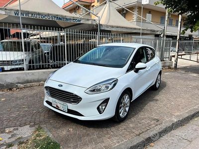 Usata Ford Fiesta Titanium 86 CV (63 kW) 2020 Bianco Utilitaria