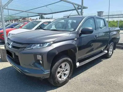 Usata Mitsubishi L200