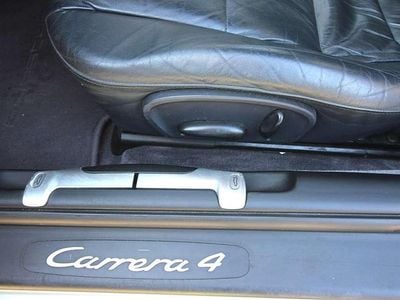 Porsche 911 Carrera 4