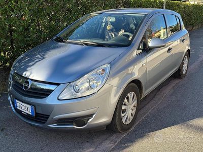 Grigio Usata 2009 Opel Corsa Utilitaria | 3200 € (Buon prezzo)