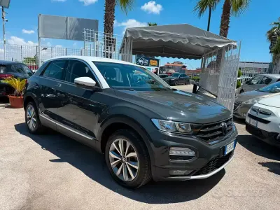 Usata VW T-Roc Sport 150 CV (110 kW) 2021 Grigio SUV
