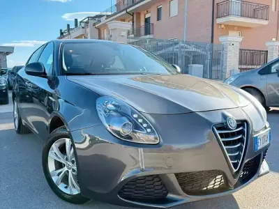 Occasion Alfa Romeo Giulietta Exclusive 105 ch (77 kW) 2015 Gris Citadine