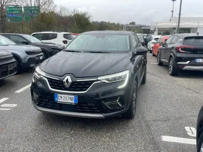 Usata Renault Clio Techno 143 CV (105 kW) 2023 Nero Utilitaria