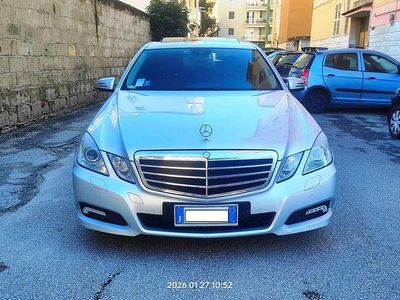 Usata Mercedes E200 Avantgarde 136 CV (100 kW) 2009 Argento Berlina