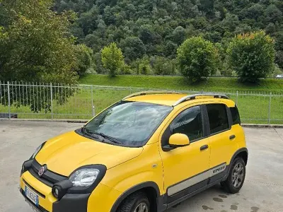 Usata Fiat Panda Cross Cross 80 CV (58 kW) 2015 Giallo Utilitaria