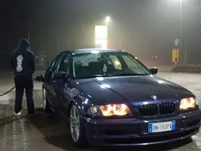 Usata BMW 320 136 CV (100 kW) 2001 Berlina