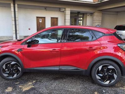 Usata Renault Captur Techno 94 CV (69 kW) 2025 Rosso SUV