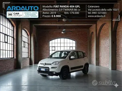 Usata Fiat Panda 4x4 86 CV (63 kW) 2019 Bianco Utilitaria