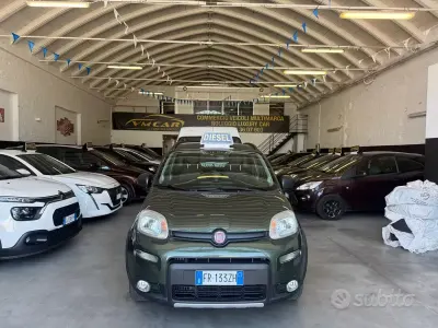 Usata Fiat Panda 4x4 S 95 CV (69 kW) 2018 Verde Utilitaria