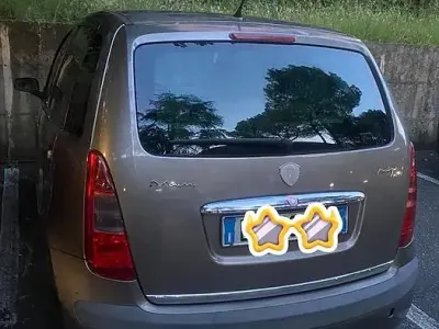 Usata Lancia Musa 90 CV (66 kW) 2007 Monovolume