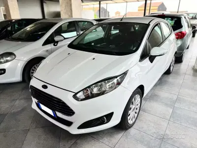 Usata Ford Fiesta Business Edition 60 CV (44 kW) 2016 Bianco Utilitaria