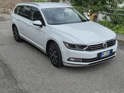 Usata VW Passat Executive 150 CV (110 kW) 2019 Bianco Station wagon
