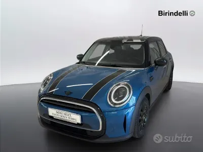 Używany Mini Cooper Classic 136 KM (100 kW) 2022 Niebieski Hatchback