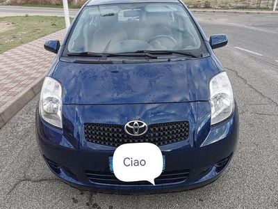 Usata Toyota Yaris Sol 90 CV (66 kW) 2007 Blu Utilitaria