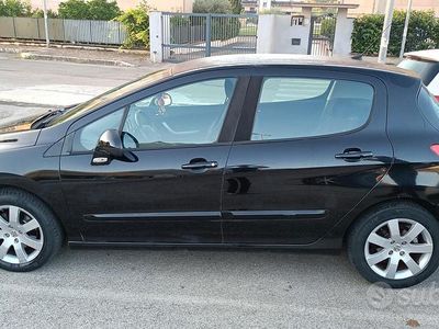 Usata Peugeot 308 115 CV (84 kW) 2008 Nero Berlina