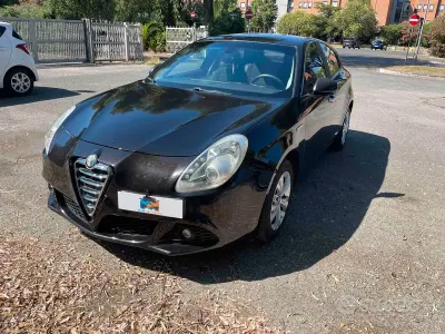 Usata Alfa Romeo Giulietta Distinctive 105 CV (77 kW) 2012 Nero Utilitaria
