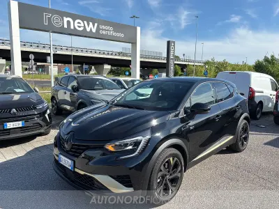 Second-hand Renault Captur Engineered 143 CP (105 kW) 2023 Negru SUV