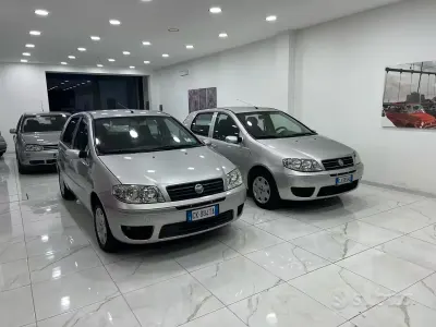 Usata Fiat Punto Dynamic 80 CV (58 kW) 2004 Grigio Utilitaria
