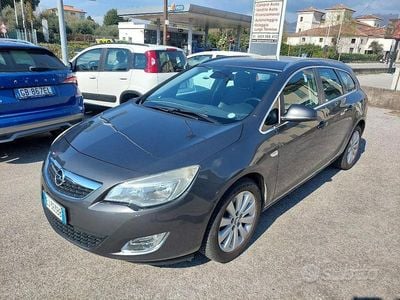 Occasion Opel Astra Cosmo 125 ch (91 kW) 2011 Gris Break