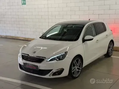 Usata Peugeot 308 GT-line 120 CV (88 kW) 2015 Bianco Berlina