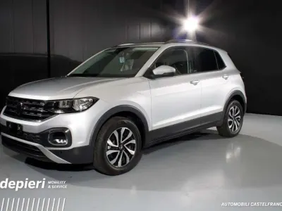 Usata VW T-Cross Active 110 CV (80 kW) 2022 Argento SUV