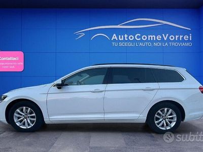 Usata VW Passat Executive 150 CV (110 kW) 2020 Bianco Station wagon