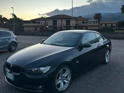Usata BMW 320 Efficient Dynamics 177 CV (130 kW) 2008 Nero Coupé