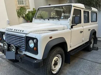 Usata Land Rover Defender 122 CV (89 kW) 2009 Bianco Cabrio