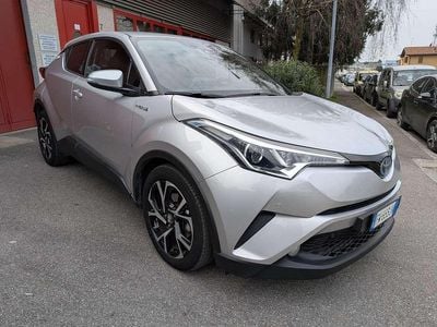 Usata Toyota C-HR Lounge 98 CV (72 kW) 2019 Argento SUV