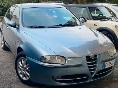 Usata Alfa Romeo 147 105 CV (77 kW) 2003 Utilitaria