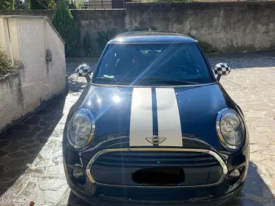 Usata Mini ONE 75 CV (55 kW) 2018 Nero Utilitaria