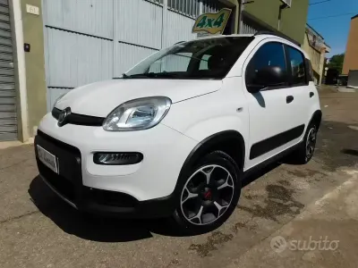 Usata Fiat Panda 4x4 85 CV (62 kW) 2020 Bianco Utilitaria