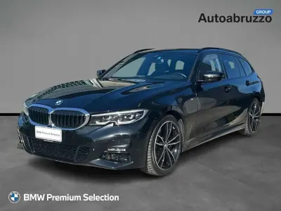 Usata BMW 320 M Sport 190 CV (139 kW) 2021 Black sapphire metallizzato Station wagon