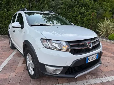 Usata Dacia Sandero Stepway 90 CV (66 kW) 2016 Bianco Berlina