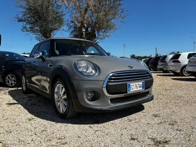 Usata Mini One D Business 95 CV (69 kW) 2015 Utilitaria