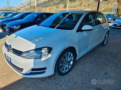 Usata VW Golf VII Highline 104 CV (76 kW) 2014 Bianco Berlina