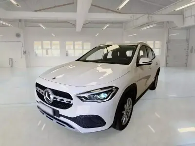 Occasion Mercedes GLA200 Business 150 ch (110 kW) 2022 Blanc SUV