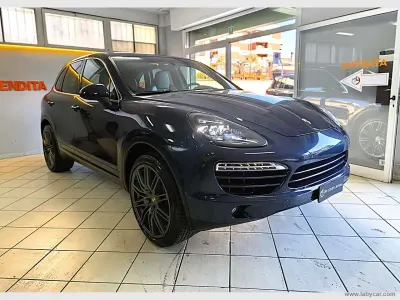 Usata Porsche Cayenne 245 CV (180 kW) 2012 Blu SUV