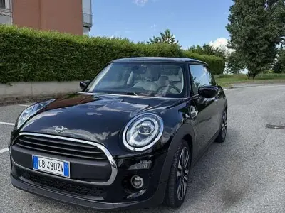 Usata Mini ONE 75 CV (55 kW) 2021 Utilitaria