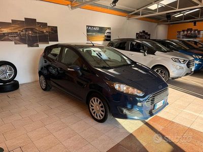Usata Ford Fiesta Titanium 75 CV (55 kW) 2013 Blu Berlina