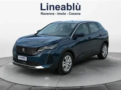 Usata Peugeot 3008 Active 131 CV (96 kW) 2021 Blu metalizzato scuro SUV