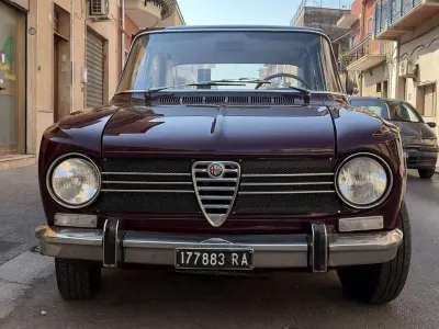 Usata Alfa Romeo Giulia Ti 86 CV (63 kW) 1970 Viola Berlina