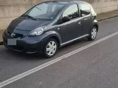 Usata Toyota Aygo 68 CV (50 kW) 2010 Utilitaria