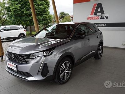Usata Peugeot 3008 Allure 131 CV (96 kW) 2023 Grigio SUV