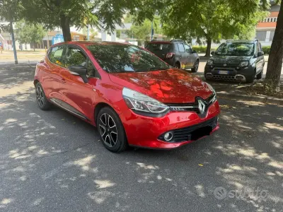 Usata Renault Clio IV Intens 90 CV (66 kW) 2016 Rosso Berlina