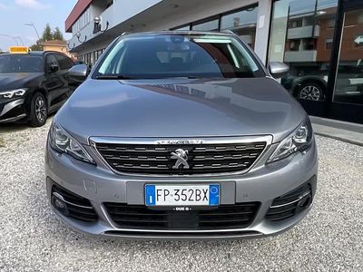 Usata Peugeot 308 GT-line 120 CV (88 kW) 2018 Grigio Station wagon